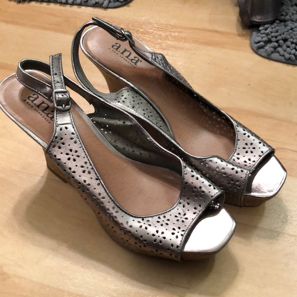 Womens wedge sandals